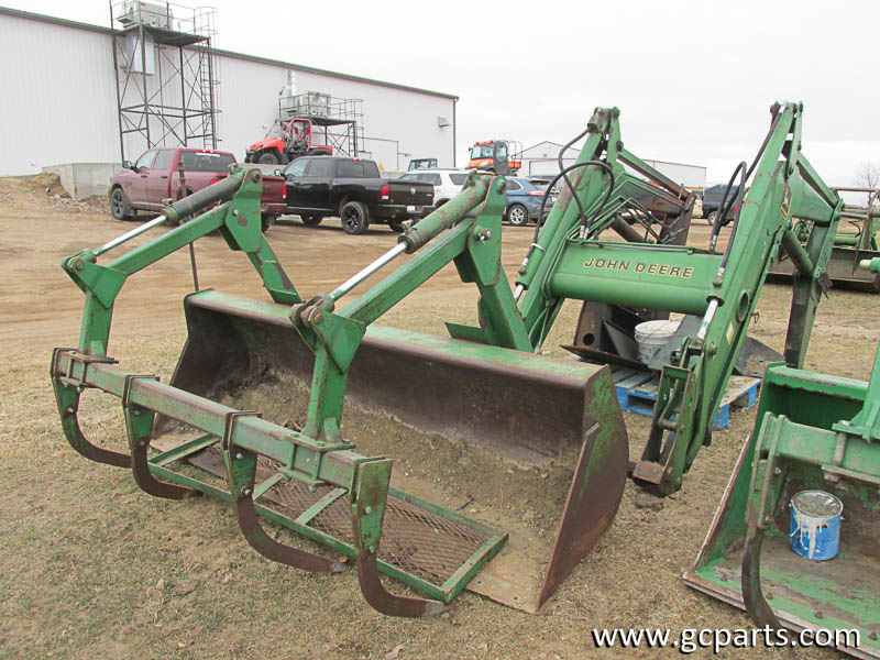 740 LOADER 7.5FT/ GRAPPLE