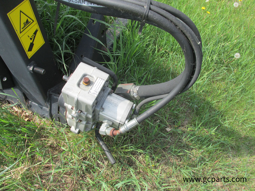 MACDON 871 ADAPTOR (CIH)