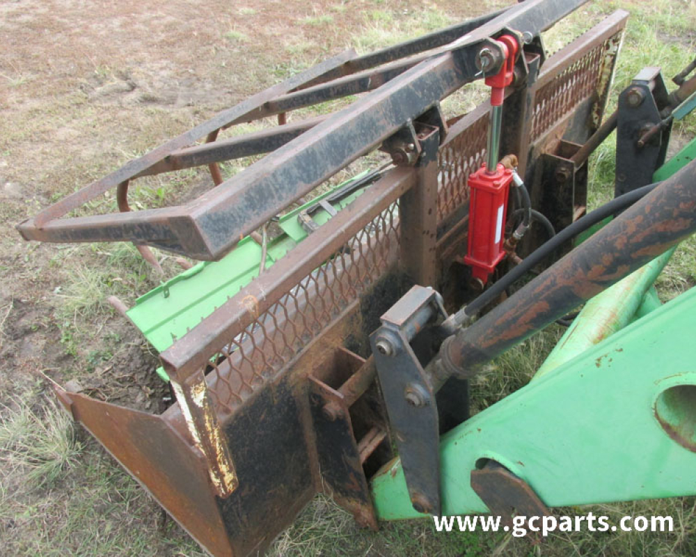 LOADER 7FT BUCKET W/ GRAPPLE